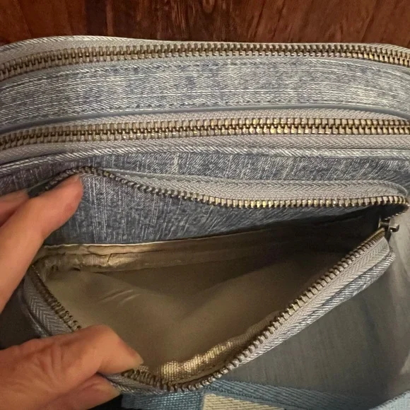 NWOT Blue Denim Cloth Crossbody with Adjustable & Removable Cloth Guitar Strap - Picture 8 of 11